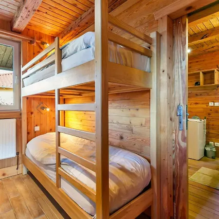 Quaint In With Garden Chalet *