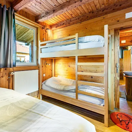 In With Garden Views Chalet